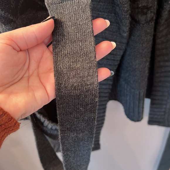 Fair Isle Patterned Maple Leaf Canadian Flag Knit Open Front Cardigan w/Tie sz S - Picture 9 of 9